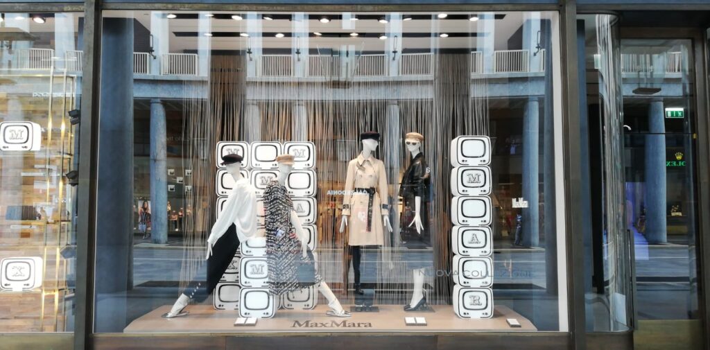 Max Mara Vetrina Esposizione TV - Polistirolo